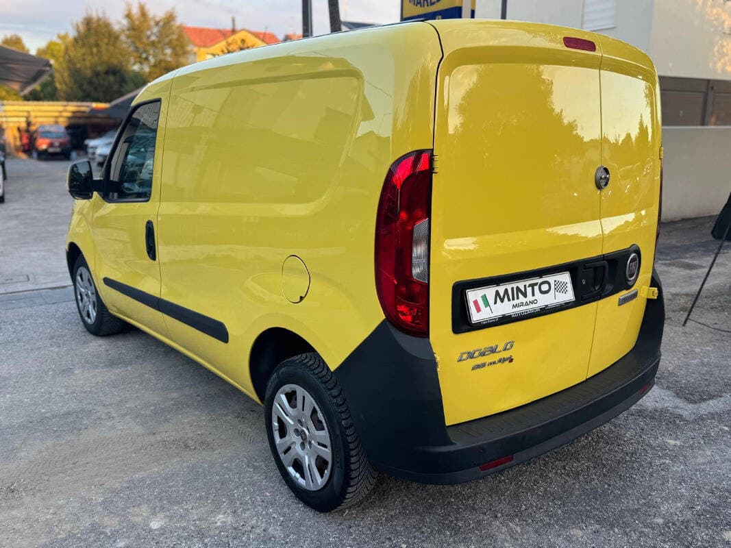 Fiat Doblo Cargo II Cargo 1.3 mjt 16v SX 95cv E6 — foto 2 di 15