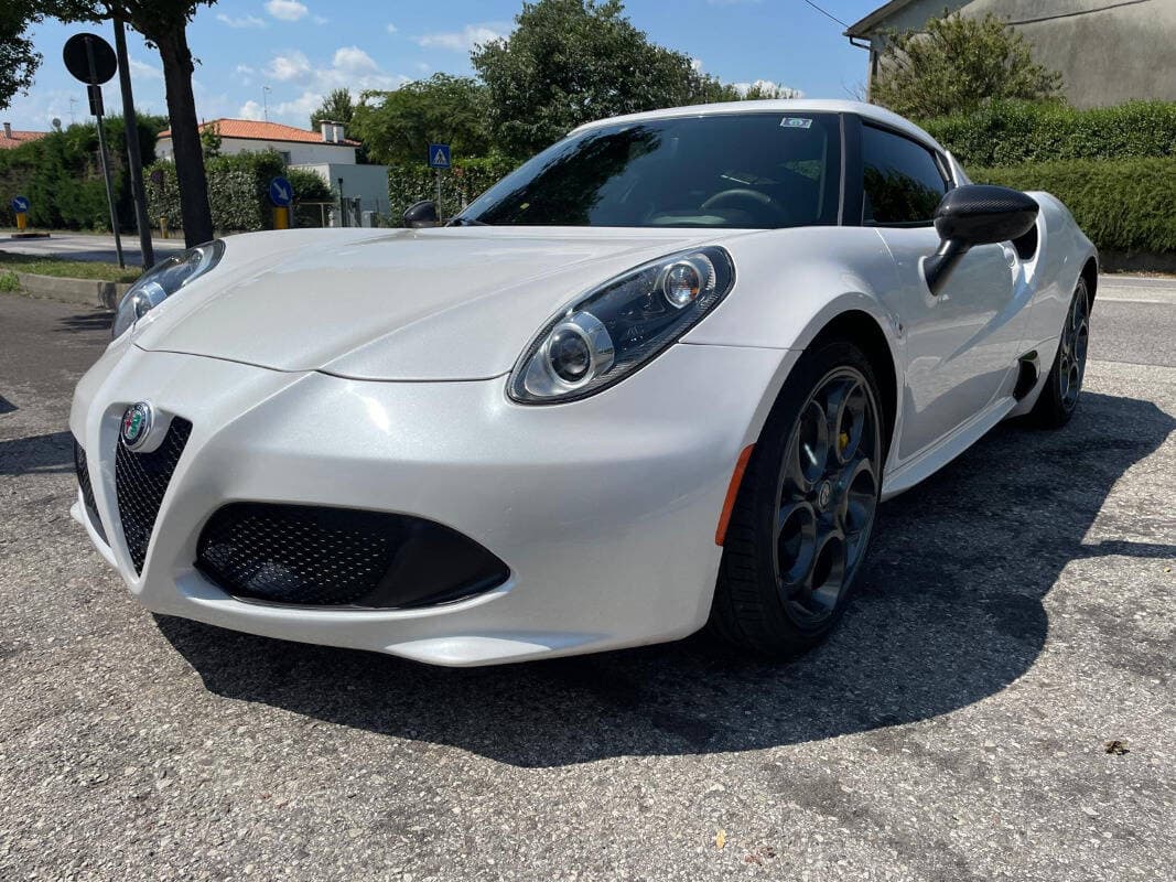 Alfa Romeo 4C Coupe 1750 tbi 240 CV tct Euro 6 — foto 2 di 21