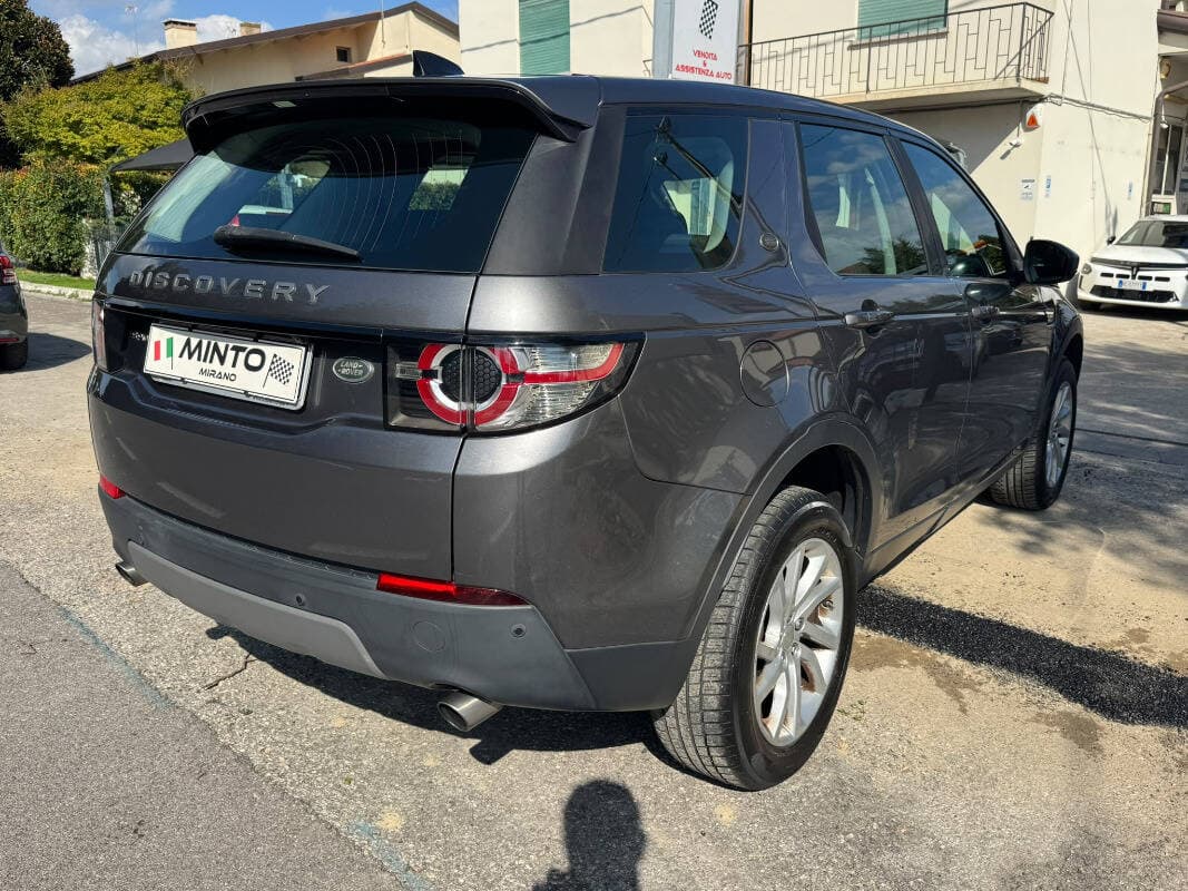 Land Rover Discovery Sport 2.0 td4 Pure Business edition AWD 150 CV auto MY18 — foto 3 di 16